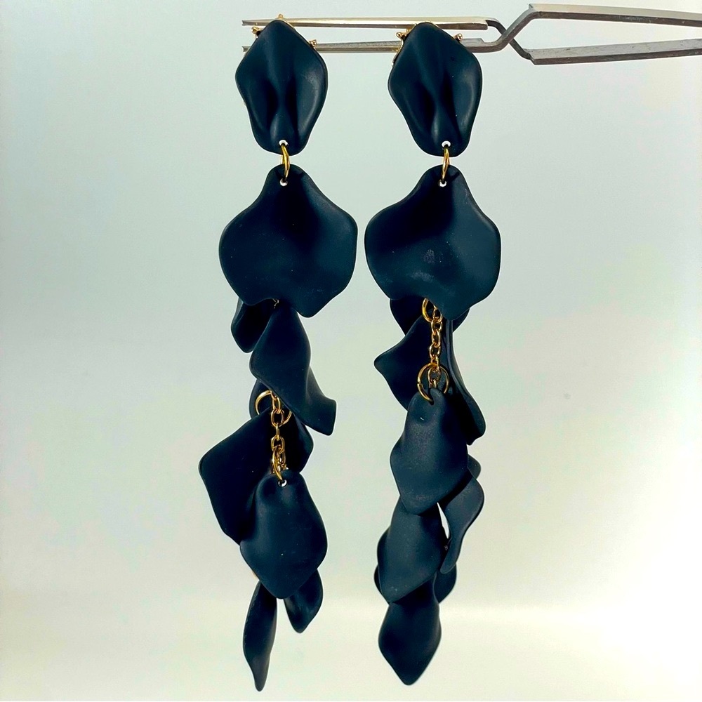Stunning Long Dangle Black Acrylic Rose Petal Statement Earrings
